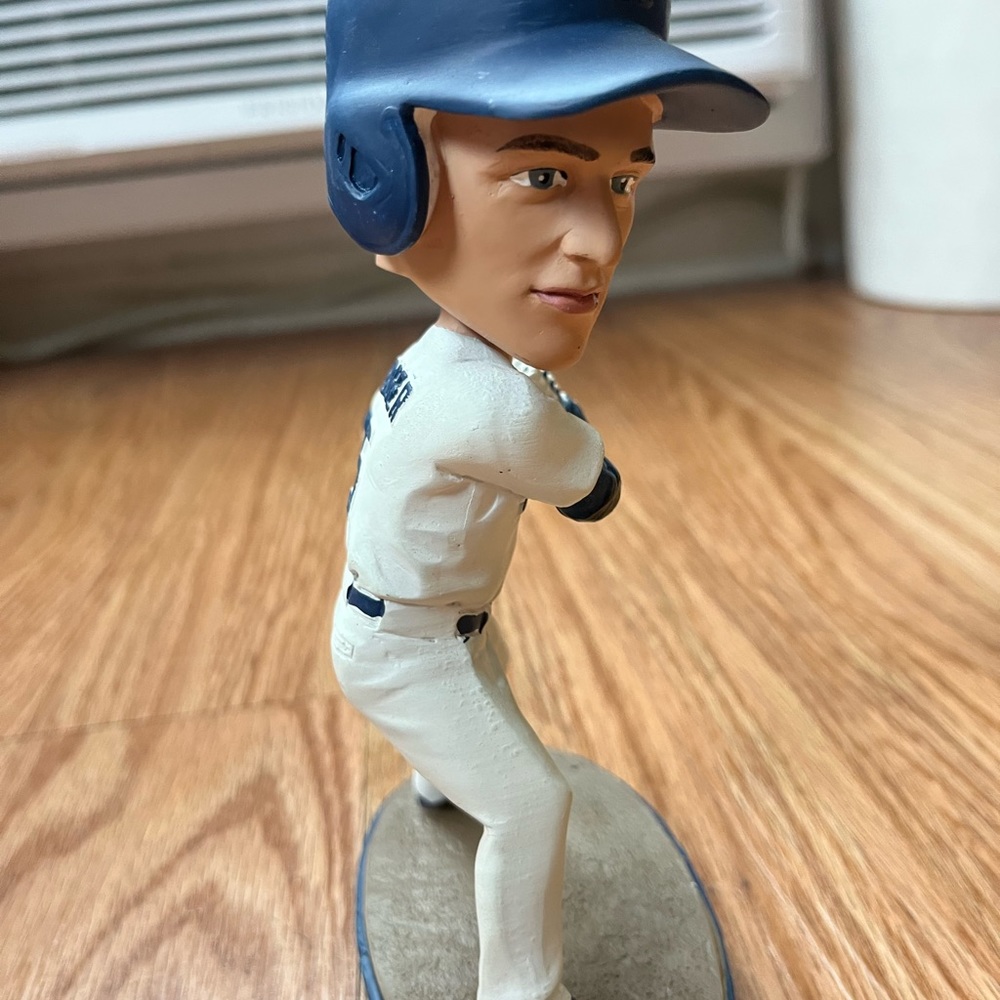 Bobblehead - Picture 5 of 16